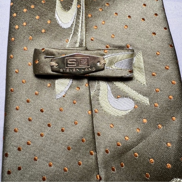 Vintage Steven Land Tie. Green, White and Gold - Picture 3 of 4